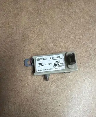 BMW 5 E39 Aerial antenna amplifier 8361495 17767