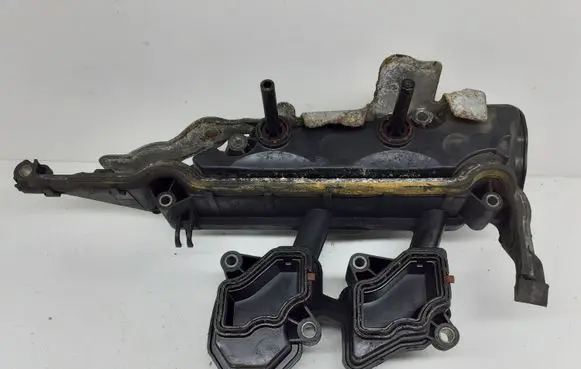 Opel Vivaro Oil breather separator 8200673395