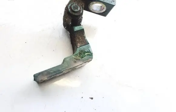 Audi TT Mk1 Front door upper hinge 1j0831402a