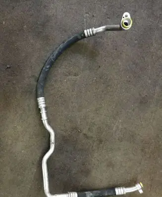 BMW X6 E71 Air conditioning (A/C) pipe/hose 7221726