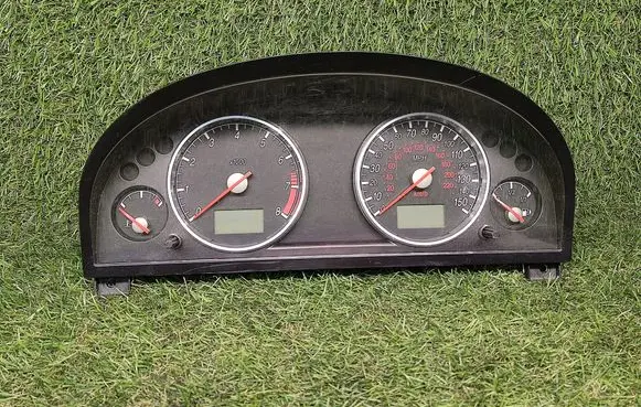 Ford Mondeo Mk III Speedometer (instrument cluster) 1S7F10841