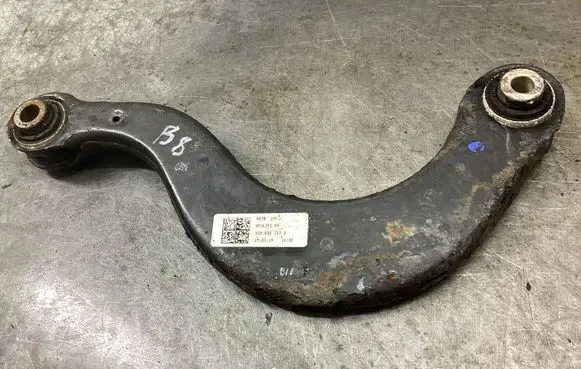 Volkswagen PASSAT B8 Rear control arm 5Q0505323D