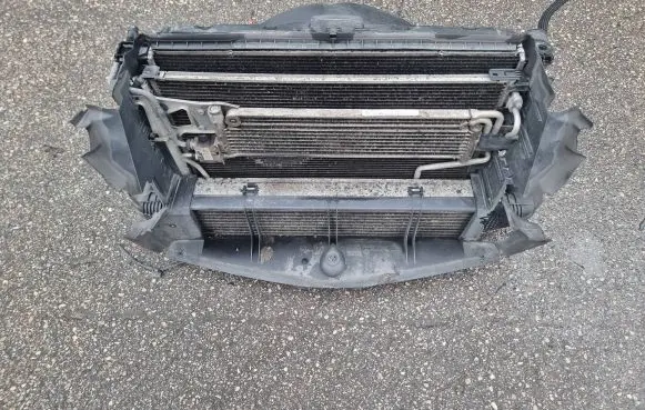 Mercedes-Benz E A207 Radiator set A2045000293 A2045003603 A2049066802