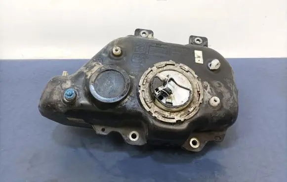 Ford Transit VII AdBlue liquid reservoir GK21-5J228