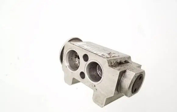 BMW 3 E92 E93 Air conditioning (A/C) expansion valve 9226078 6411922607802