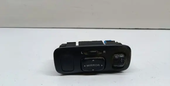 Toyota Yaris Verso Wing mirror switch