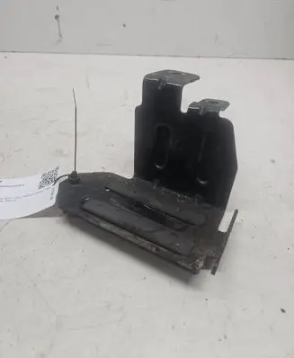 Radiator support slam panel bracket