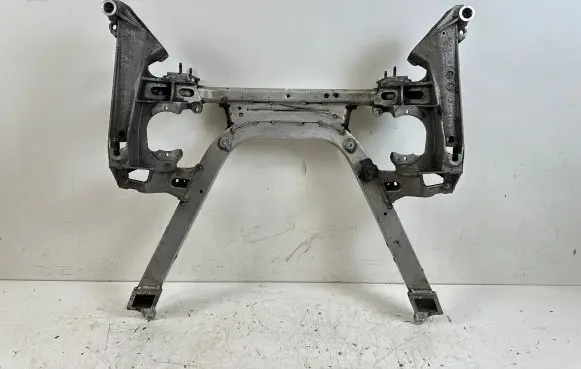 BMW 7 E65 E66 Front subframe 6752294 6752293