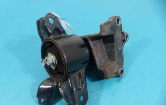 Hyundai Veloster Gearbox mounting bracket 1R100-HENA IMPRK911513