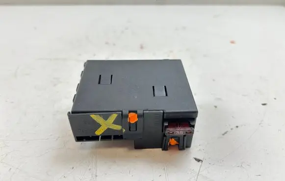 Mercedes-Benz SL R230 Fuse box set A2305450101