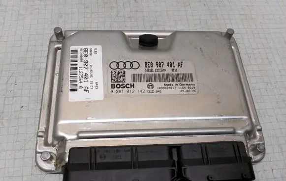 Audi A4 S4 B7 8E 8H Engine control unit/module 8E0907401AF 0281012142
