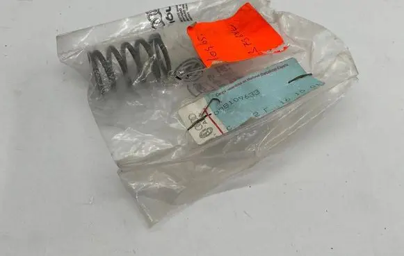 Volkswagen Golf IV other engine part 038109633