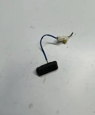 KIA Optima Tailgate/boot open switch button 