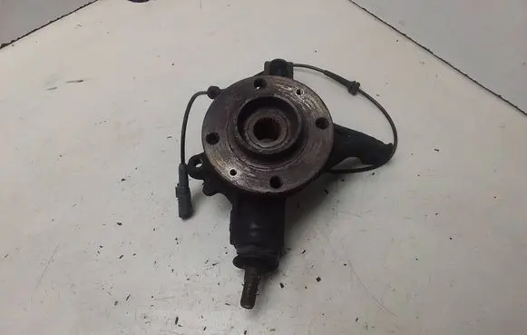 Citroen C4 Grand Picasso Front wheel hub spindle knuckle