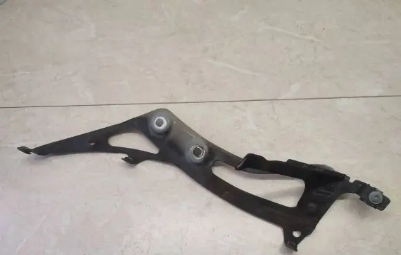 BMW 2 F45 Fender mounting bracket 41007408658