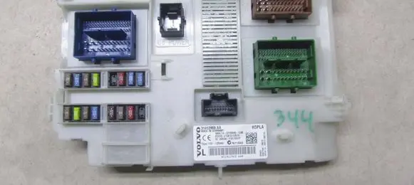 Volvo XC60 Fuse module 31412969