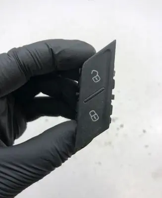 Volkswagen PASSAT B8 Central locking switch button 3C0962125A