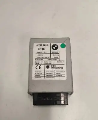 BMW 5 E39 Tire pressure control unit 67590239