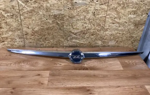 Opel Insignia A Tailgate trim 13244388 13244389