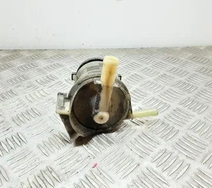 Brake fluid reservoir