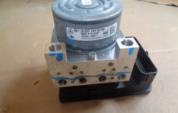Mercedes-Benz C W205 ABS Pump A2539011400