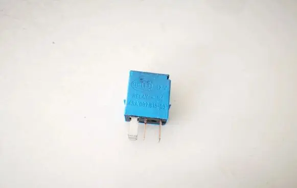 Nissan Almera N16 Other relay 252309f920 4ra007813-03