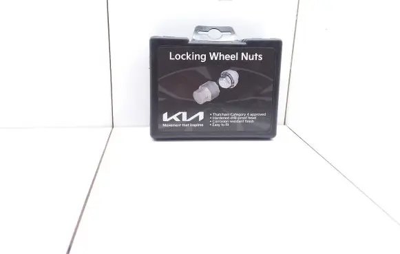 KIA EV6 Anti-theft wheel nuts and lock LP490ADU01