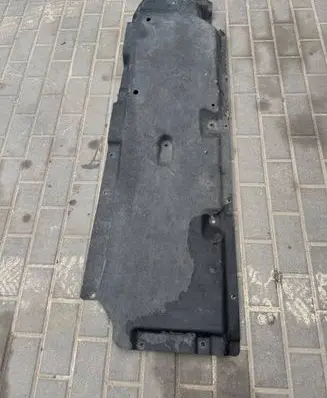 Volkswagen Touareg III Front underbody cover/under tray 4M0825205J