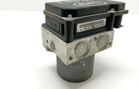 Renault Megane II ABS Pump 0265231300 8200038695 02080211154