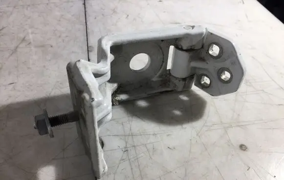 Renault Master III Loading door lower hinge 844000013R