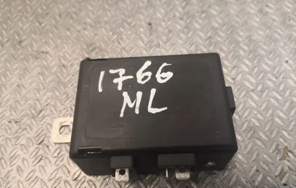 Mercedes-Benz ML W163 Aerial antenna amplifier 1638200289