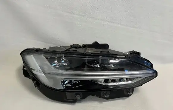 Volvo S90, V90 Headlight/headlamp