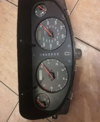 Subaru Legacy Speedometer (instrument cluster) 0213019 NSL320R 1001310710190