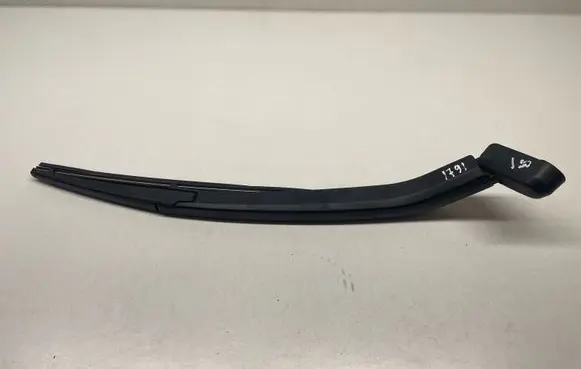 Hyundai i20 (PB PBT) Rear wiper blade arm