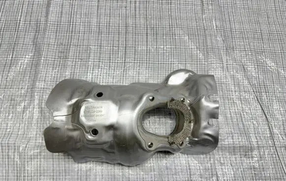 Land Rover Discovery Sport Exhaust heat shield M8D2-6K733-A