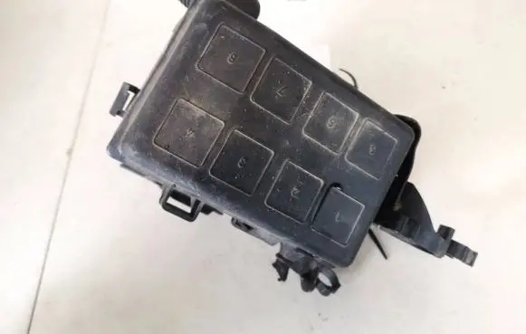 Opel Zafira A Fuse box set 90560119