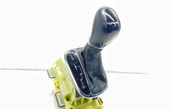 Mercedes-Benz CLK A209 C209 Gear shifter/selector A2032675524