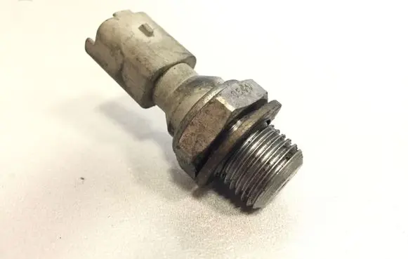 Ford Focus Oil level sensor 963299