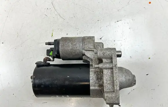 BMW 1 F20 F21 Starter motor 7638192