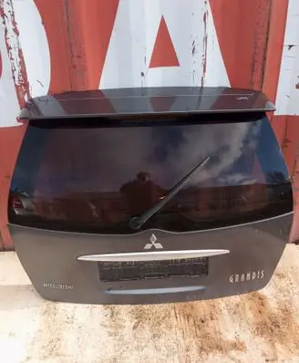 Mitsubishi Grandis Tailgate/trunk/boot lid