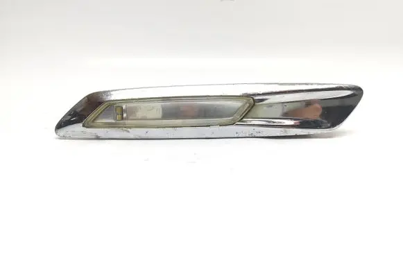 BMW 5 F10 F11 Front fender indicator light 7154170 15416807 01038704