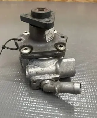 Audi A4 S4 B8 8K Power steering pump 8K0145156G