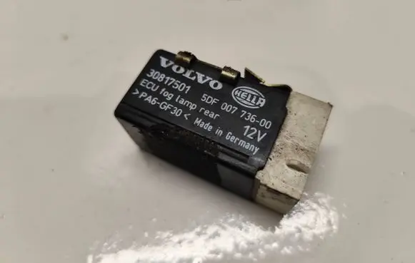 Volvo S40, V40 Other relay 30817501 5DF00773600