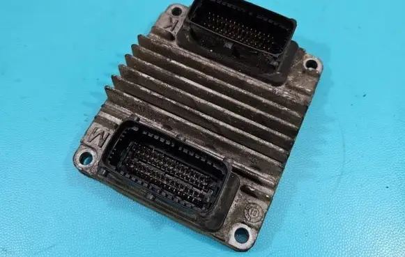 Opel Vectra C Engine control unit/module ECU 12223640 IMPRK1388056