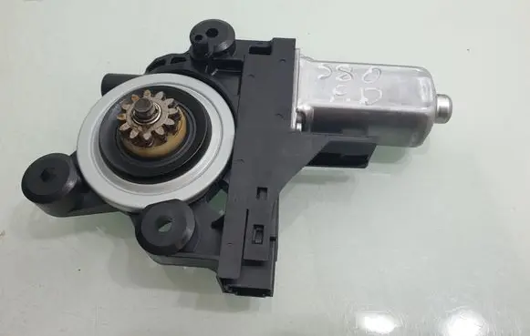 Volvo S80 Front door window regulator motor 970714102