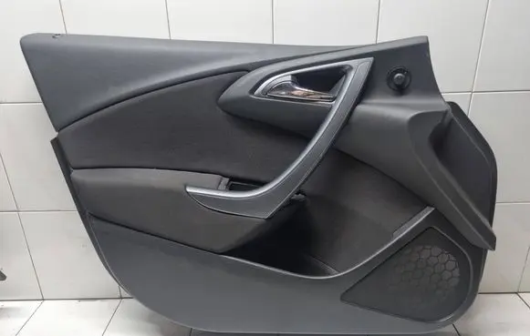 Opel Astra J Front door card panel trim 13378967 14102013 VL20132870293