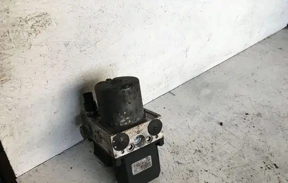 Volkswagen PASSAT B5.5 ABS Pump 3812690265950055