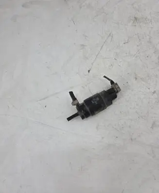 BMW 5 E34 Windscreen/windshield washer pump 1391358
