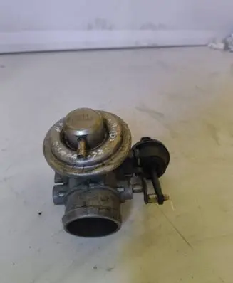 Audi A4 S4 B5 8D Throttle valve 038129637 038131501G