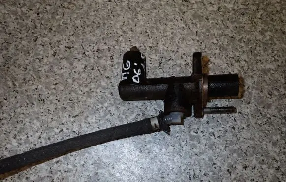 Mazda 6 Clutch master cylinder 